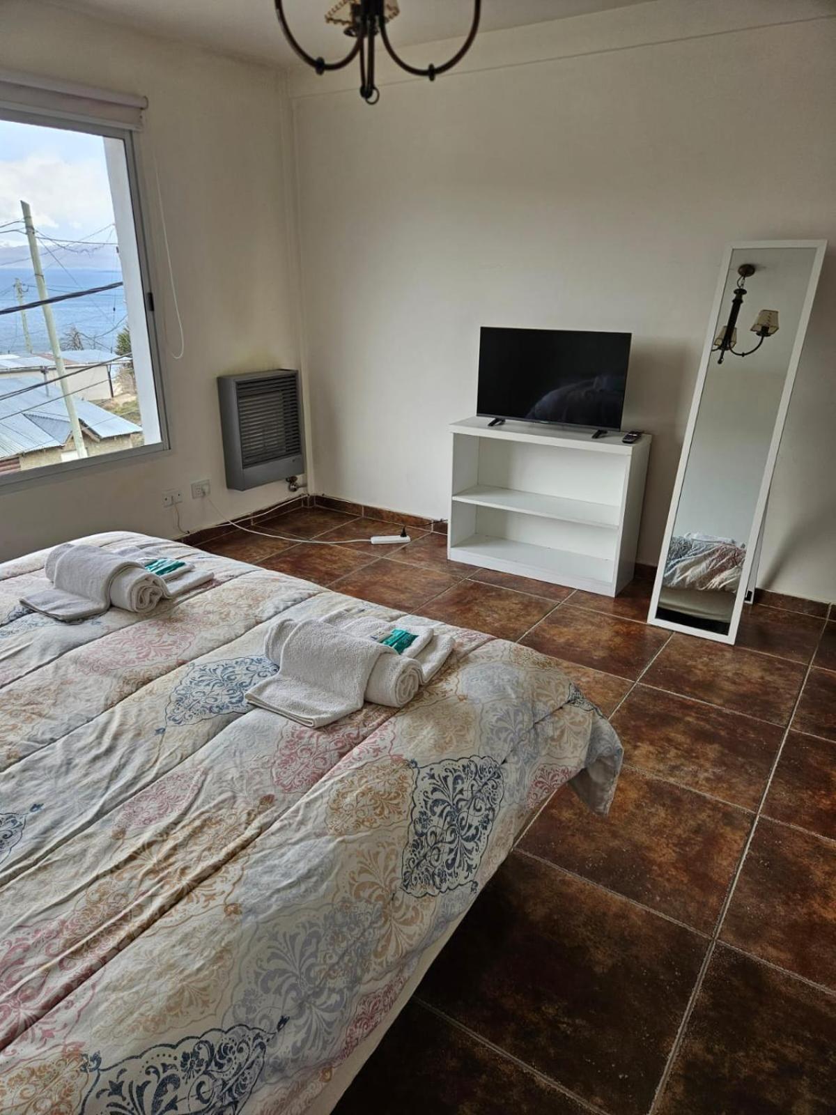 Dpto Amplio Con Vista A La Bahia Daire Ushuaia Dış mekan fotoğraf