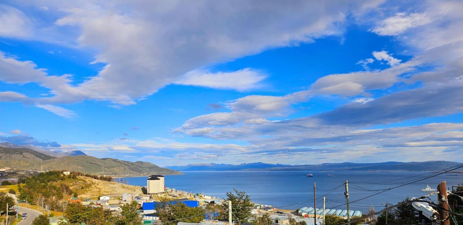 Dpto Amplio Con Vista A La Bahia Daire Ushuaia Dış mekan fotoğraf
